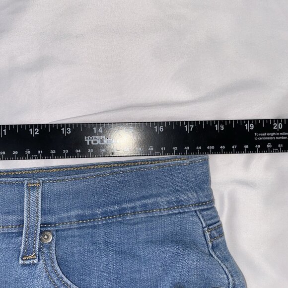 2 Levis Mid Length Shorts Womens 32 Blue/ Blue Washed - Picture 7 of 15